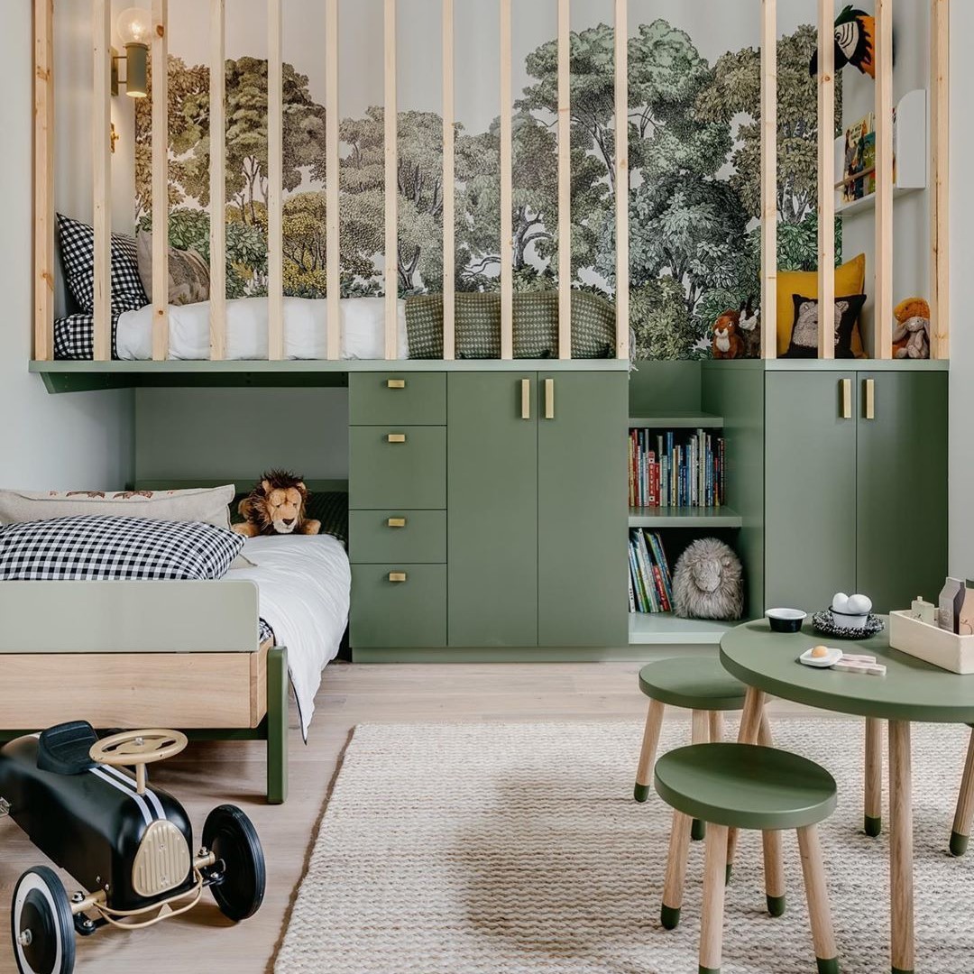 tasseaux de bois pour protéger lit mezzanine chambre enfants 