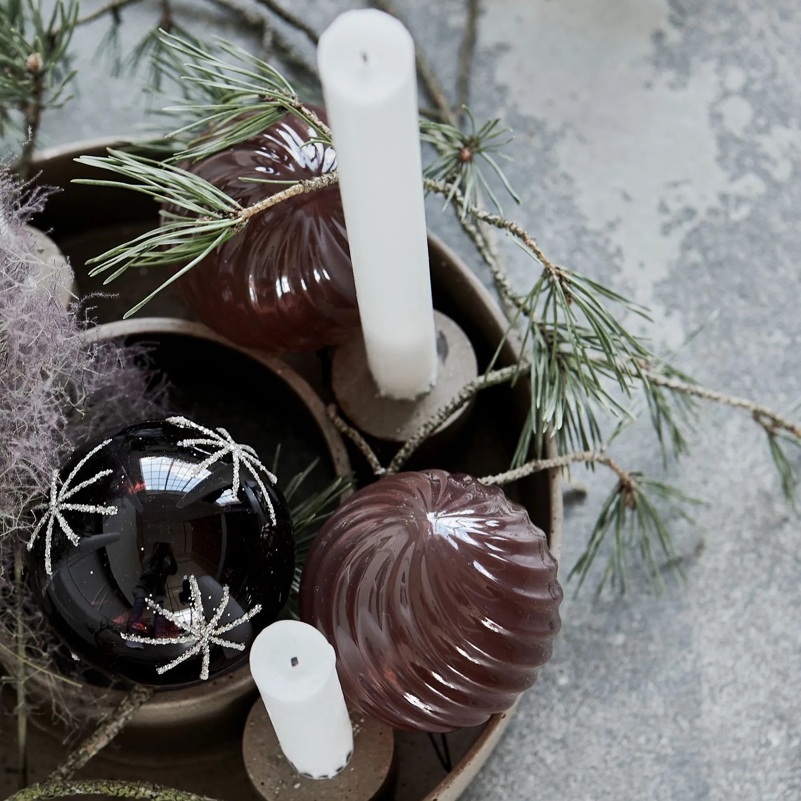 Boules de noël en verre teinté