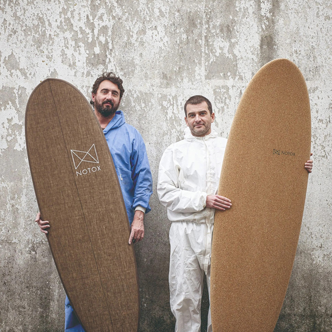 Benoit Rameix et Pierre Pomiers, cofondateurs de la marque de planches de surf écologiques Notox.