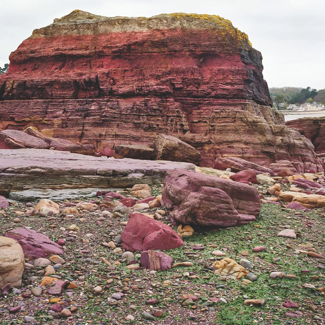 Plage de grès dans les Côtes-d'Armor